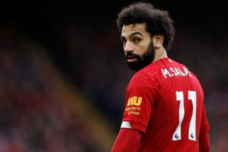 النجم ليفربول محمد صلاح يفجر مفاجأة ويكشف أخيرا هوية الفنان الذي اختاره لتجسيد حياته الشخصية في فيلم!